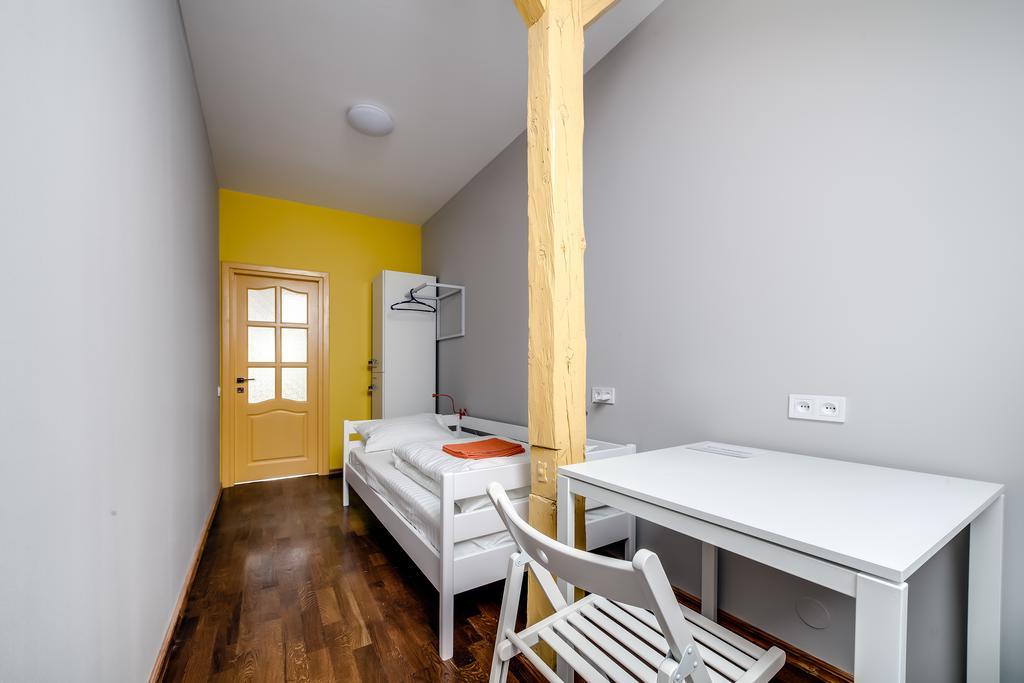 Park Plus Hostel Lviv Kamer foto